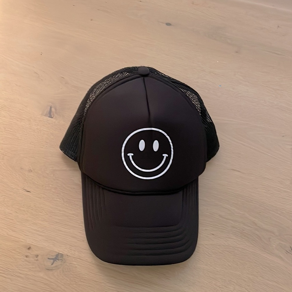 Trucker hat